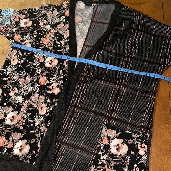 Egy California Mixed Media Open Front Cardigan - Picture 6 of 12